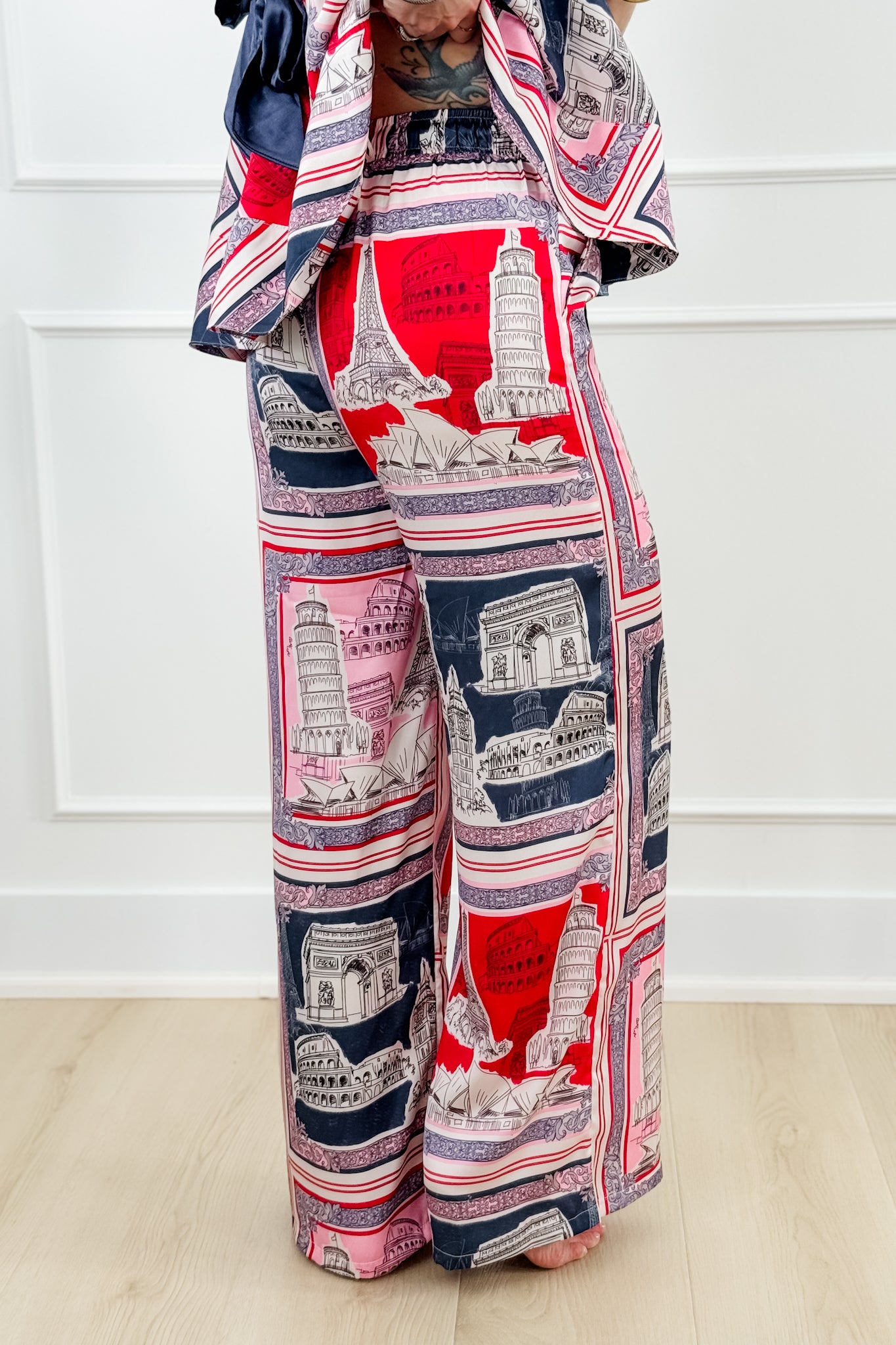 Destination Print Elastic Waistband Wide Leg Pants