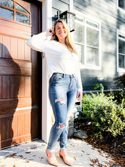 Judy Blue Skyscraper Long Tall Medium Wash Distressed Skinnies 34"!!!!