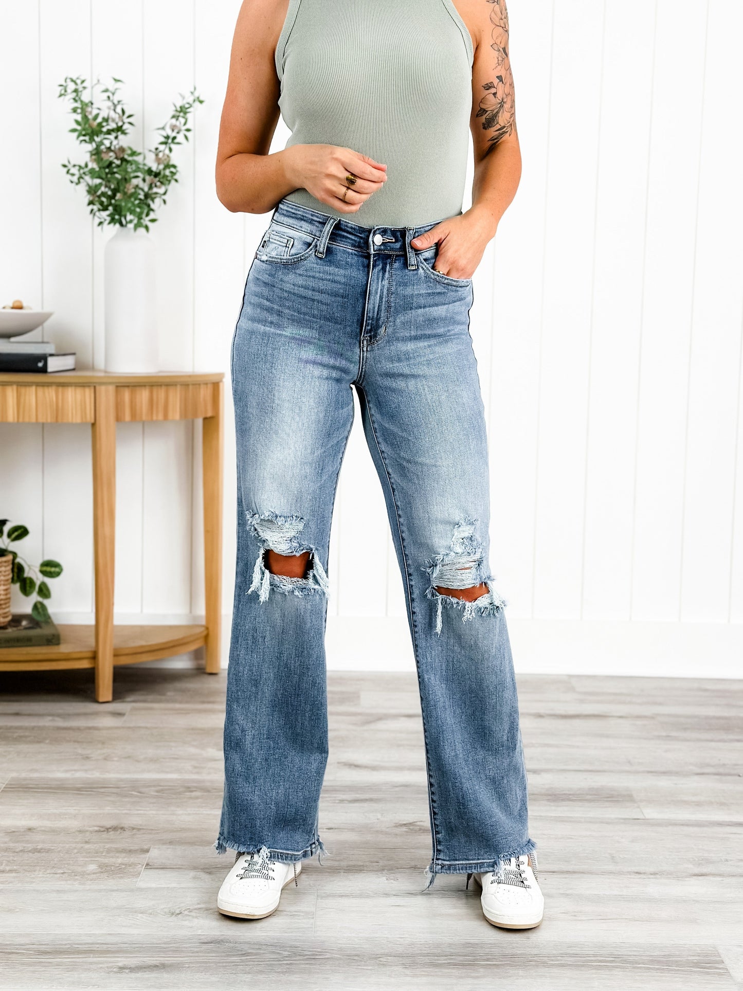 Judy Blue Wonderwall High Rise 90s Destroyed Knee Straight Leg Jeans
