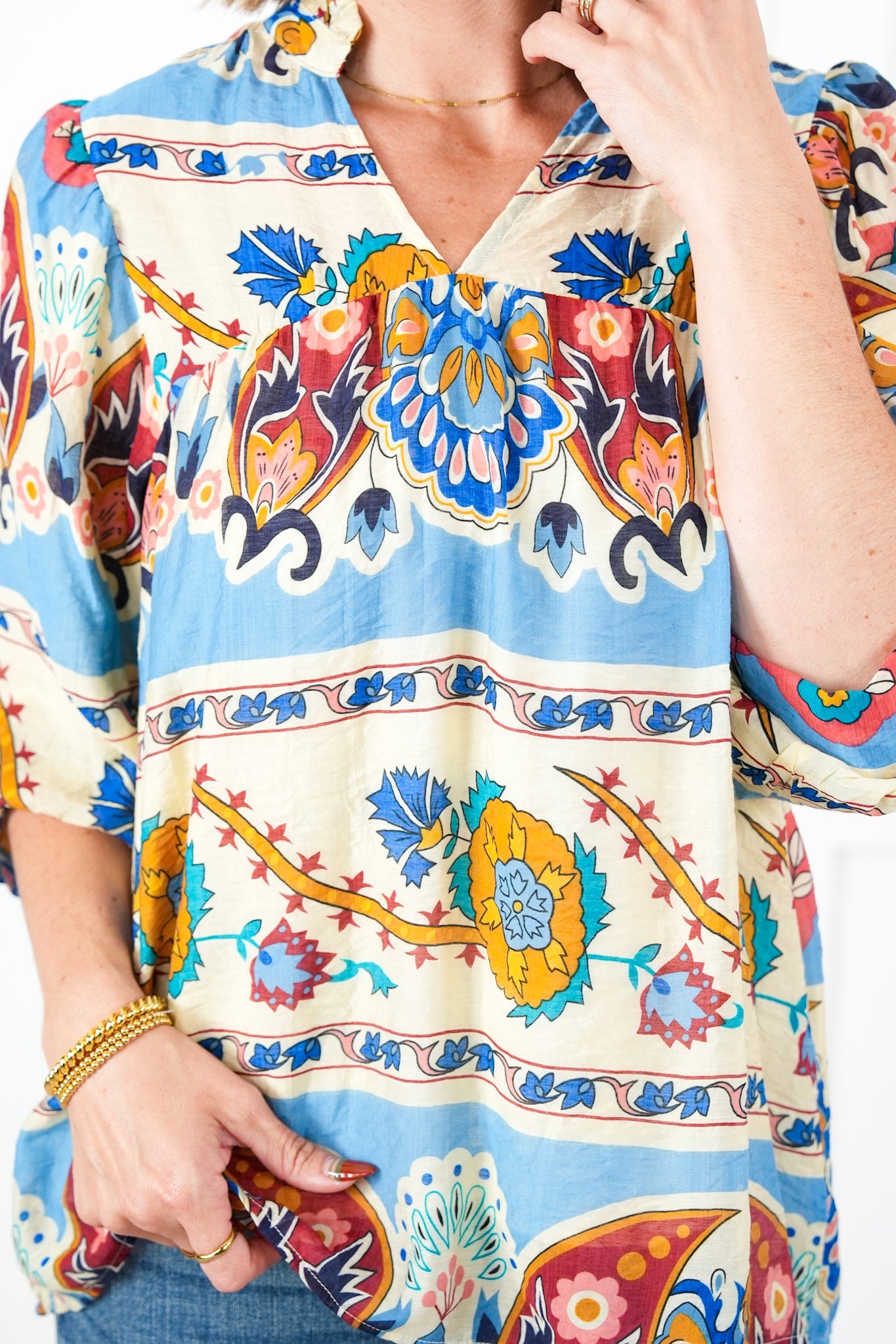 Plus/Reg Multi Color Print 3/4 Puff Sleeve Split V-Neck Top