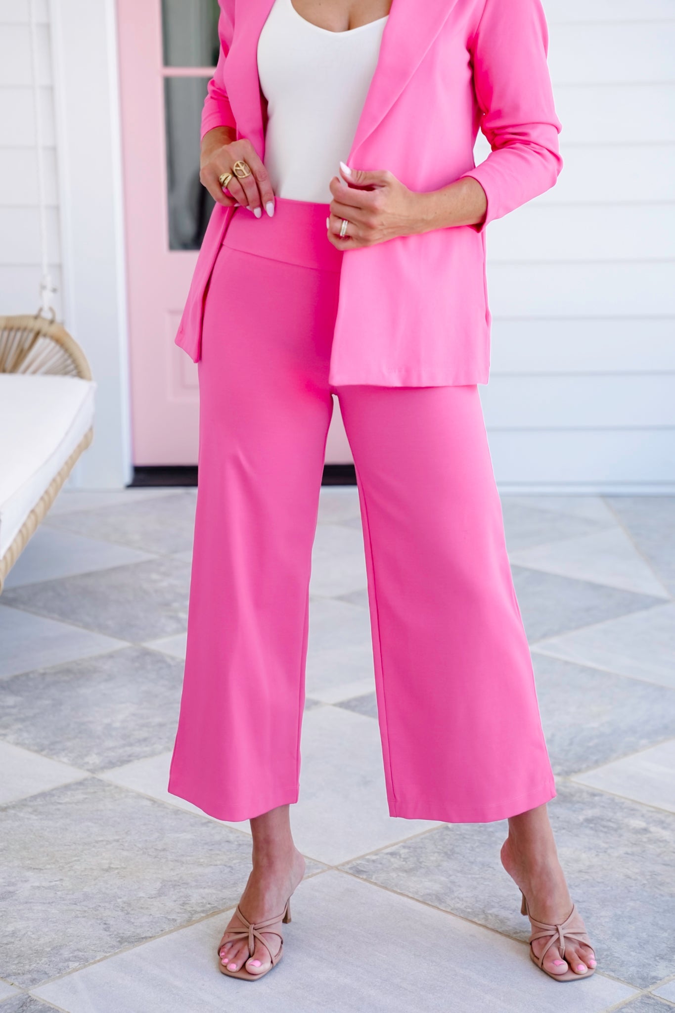 Door Buster! Plus/Reg Solid Knit Wide Leg Cropped Pull On Pants