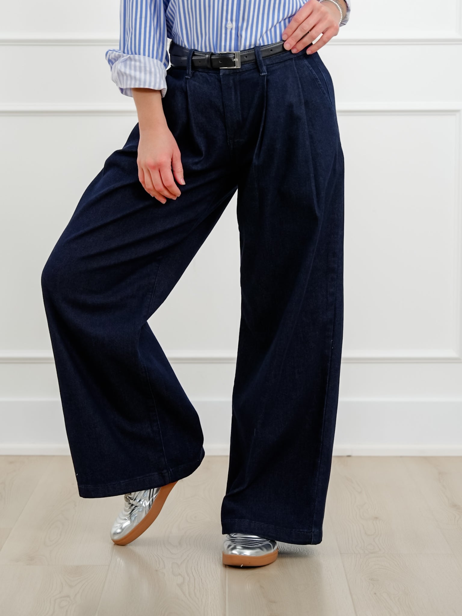 Risen Dark Wash Slouchy Palazzo Pleated Jeans - Freckled Poppy
