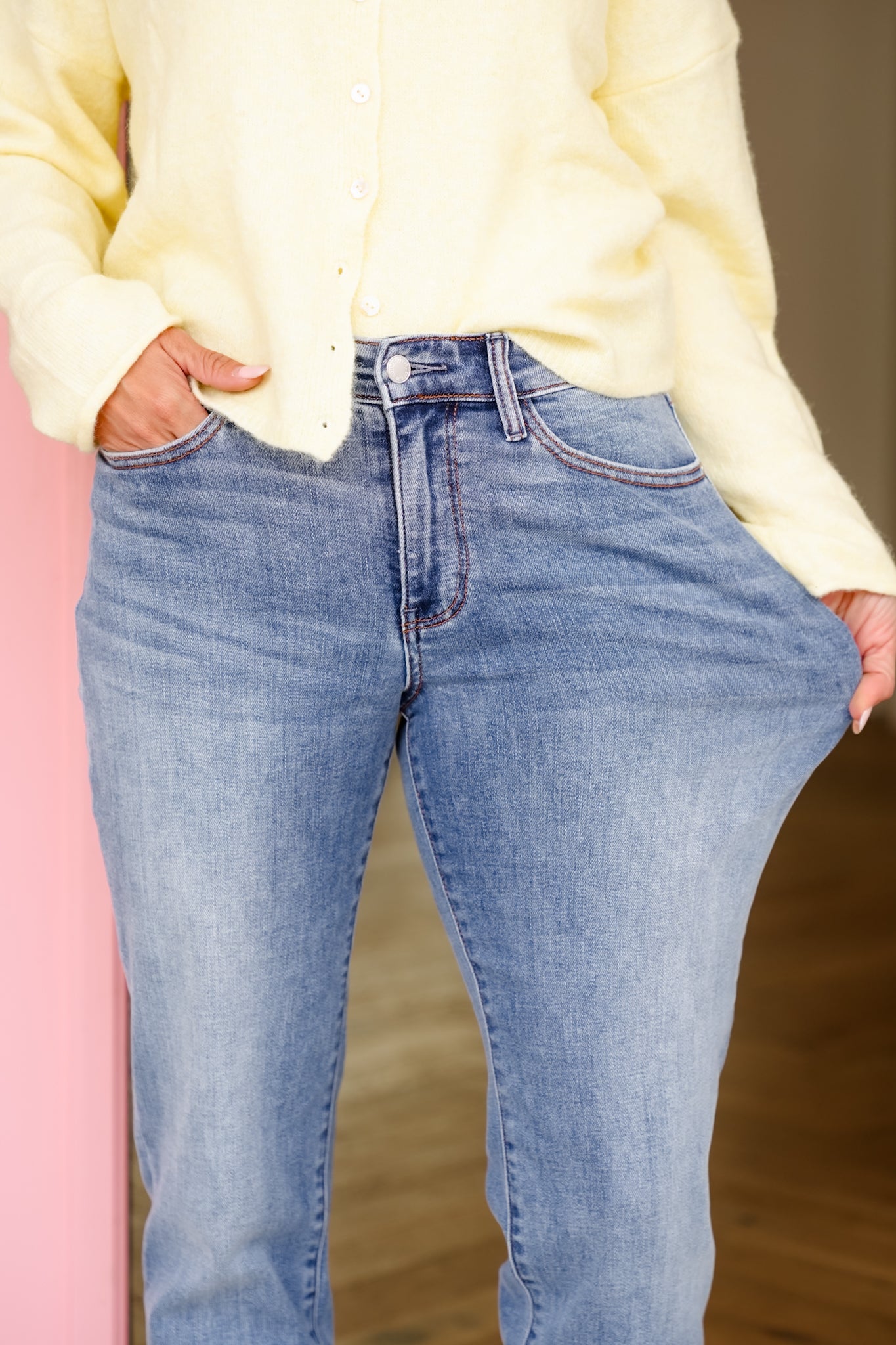 Judy Blue Mid Rise Medium Wash Boyfriend Jeans – Freckled Poppy