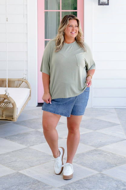 POL Solid Short Sleeve Round Neck Top with Chest Pocket Detail