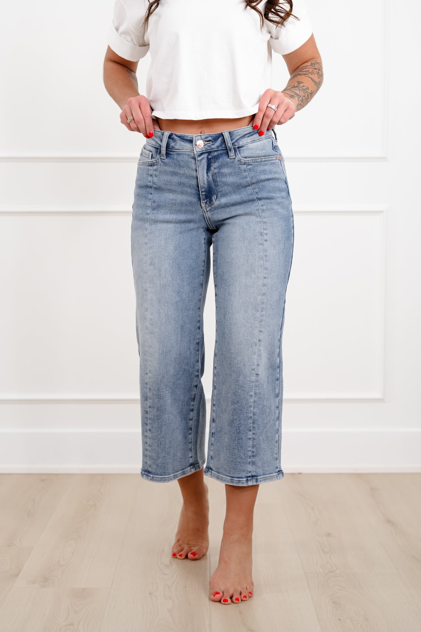 Judy Blue The Carolina Mid Rise Light Wash Crop Wide Leg Jeans with Center Seam