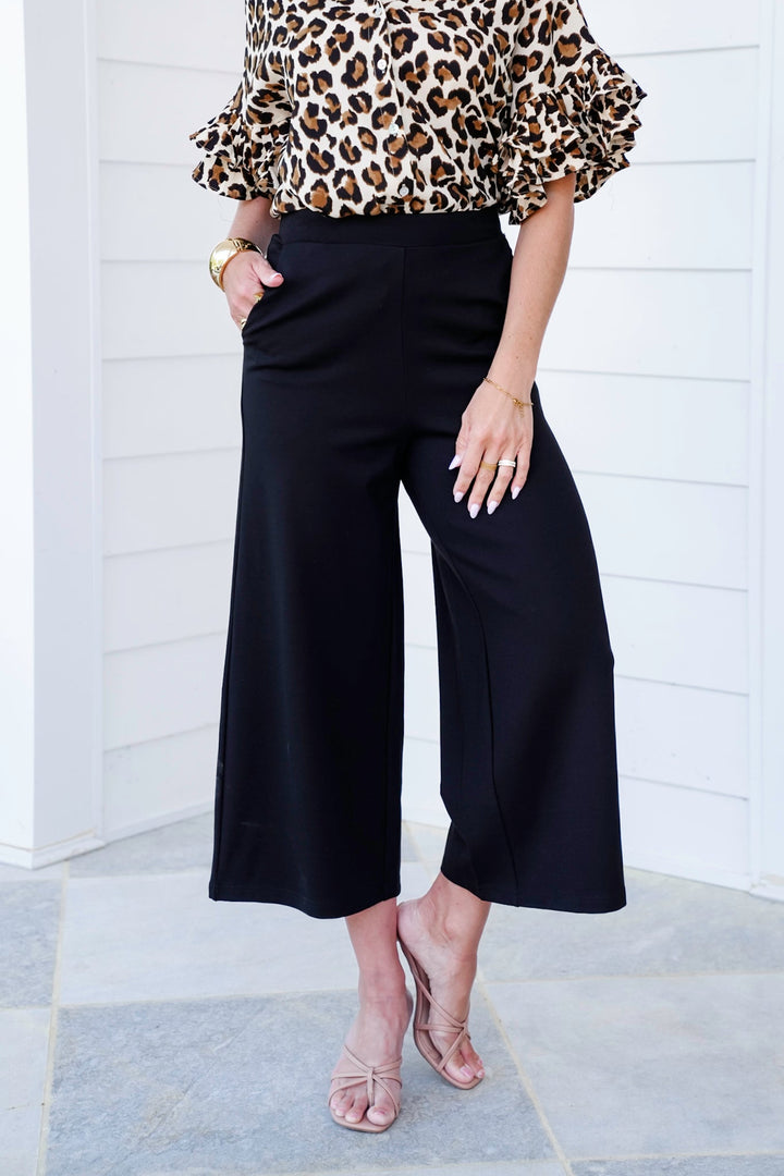 Plus/Reg Black Elastic High Waist Knit Cropped Pants
