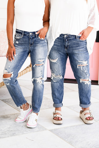Judy Blue Lunch Break Mid-Rise Distressed Boyfriend Jeans