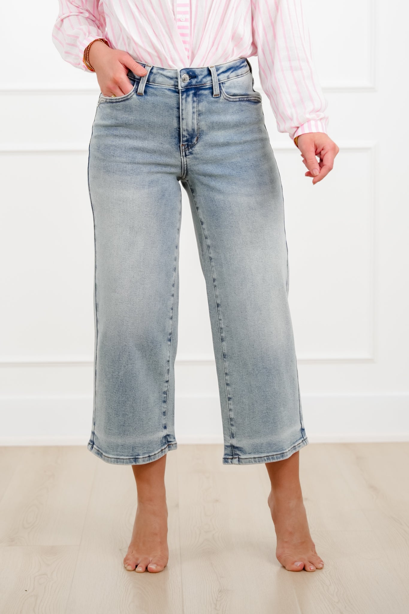 Judy Blue Mid Rise Medium Wash Cropped Wide Leg Jeans – Freckled Poppy