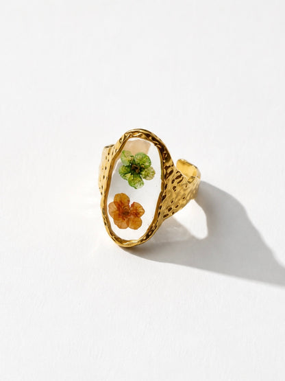 18K Gold Oval Floral Ring