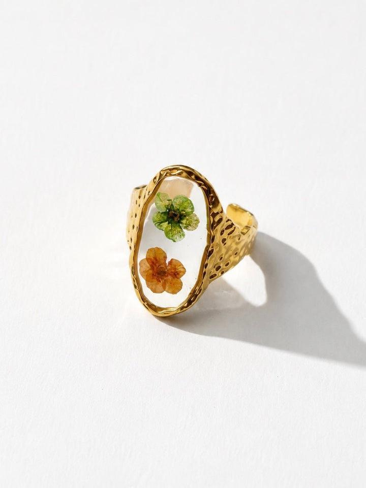 18K Gold Oval Floral Ring - Freckled Poppy