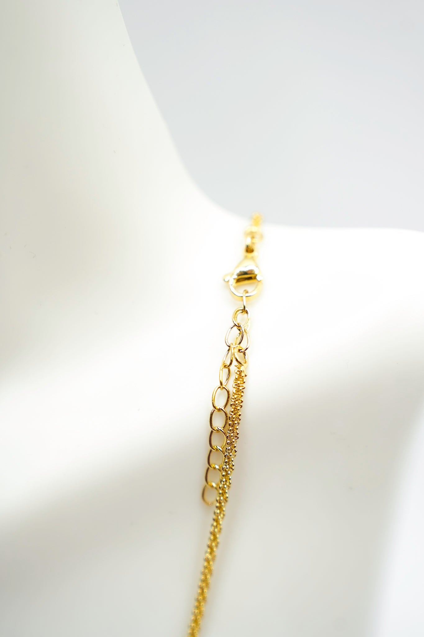 BB Lila Top Pick Necklace