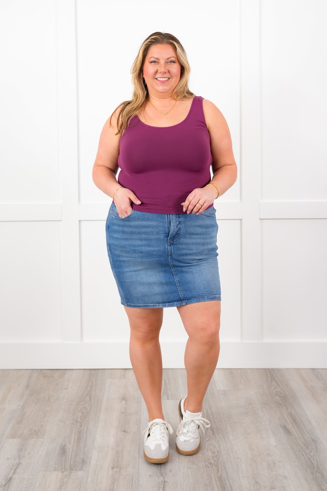 Door Buster! Plus/Reg Solid Sleeveless Reversible Tank Top