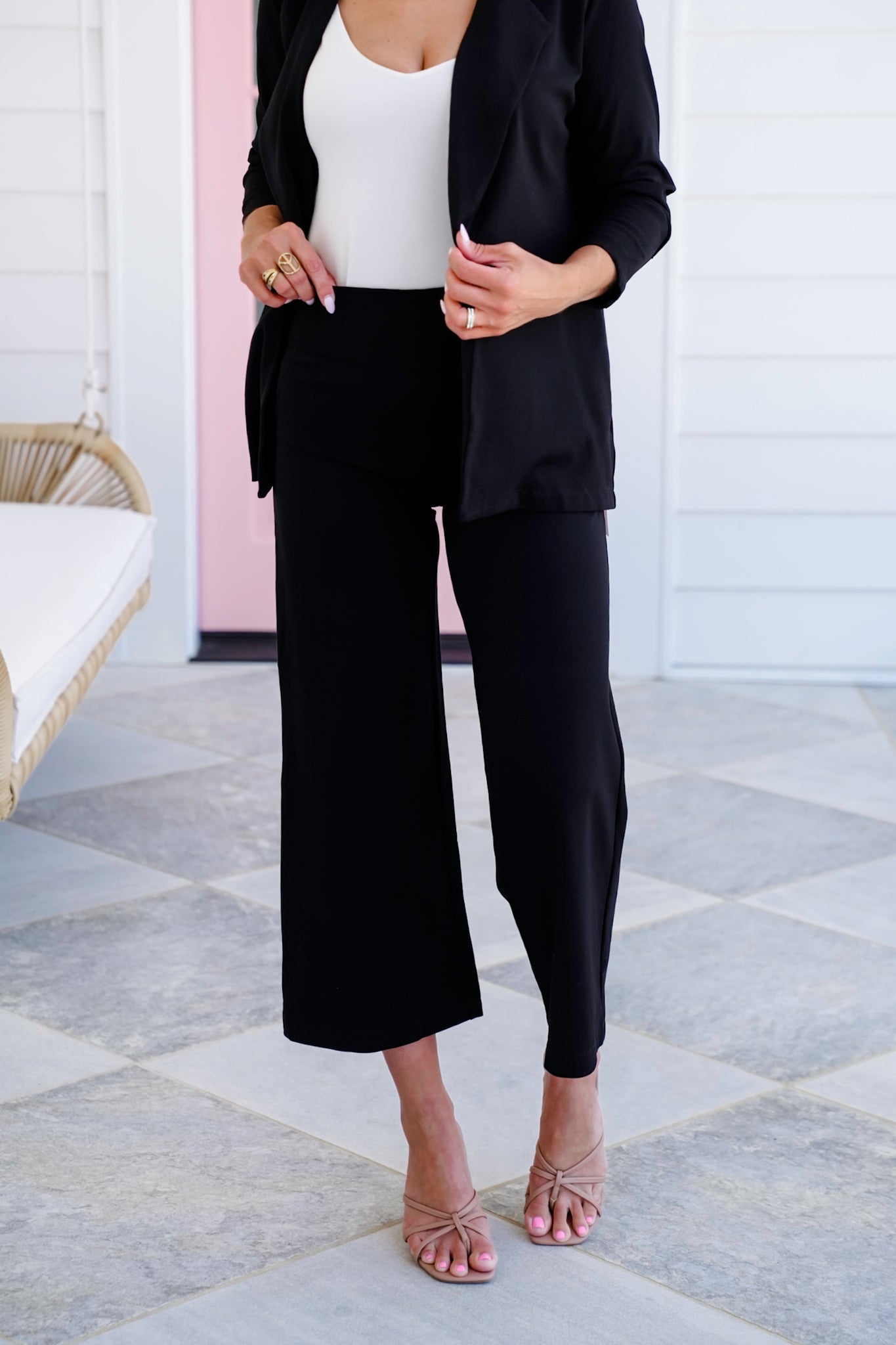 Door Buster! Plus/Reg Solid Knit Wide Leg Cropped Pull On Pants