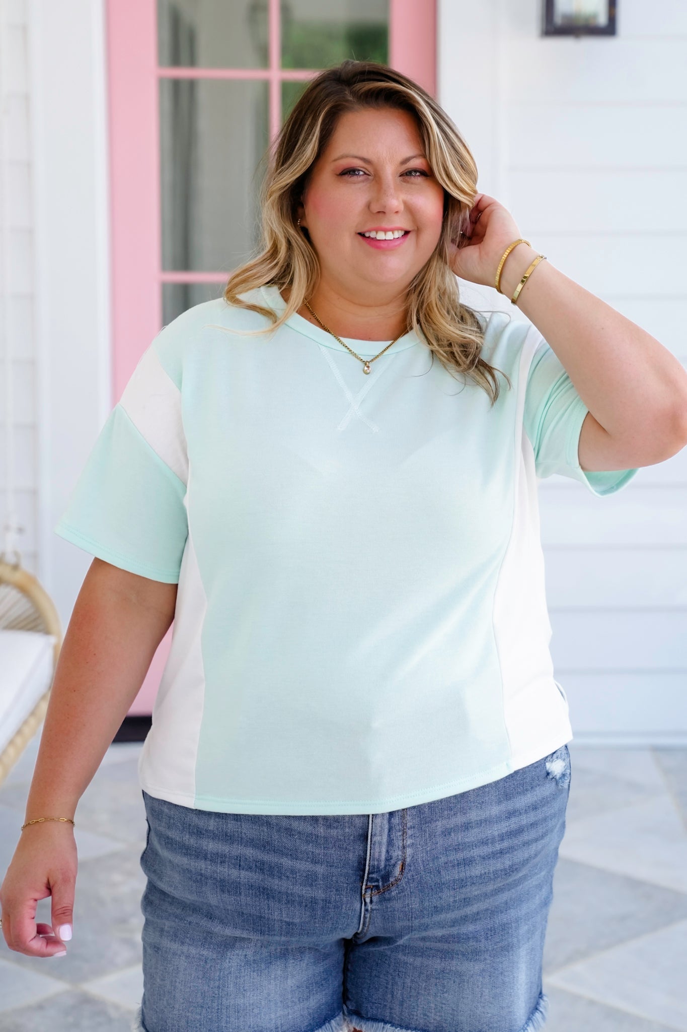 Plus/Reg Color Block Short Sleeve Round Neck Top With Side Slit