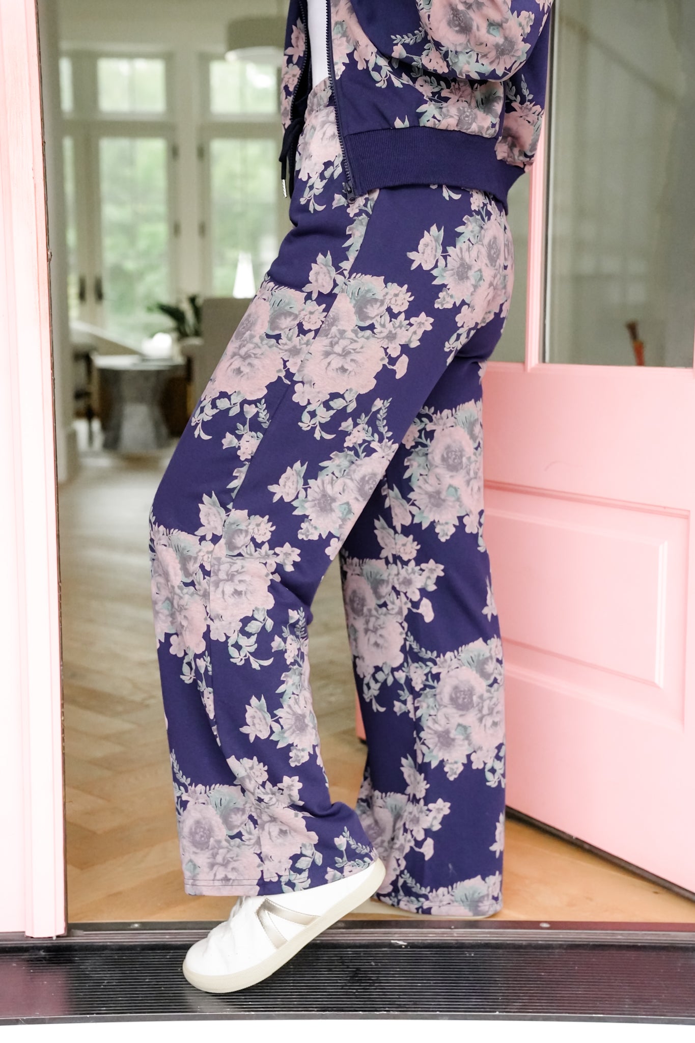 Floral Print Elastic Waist Straight Leg Sweatpants