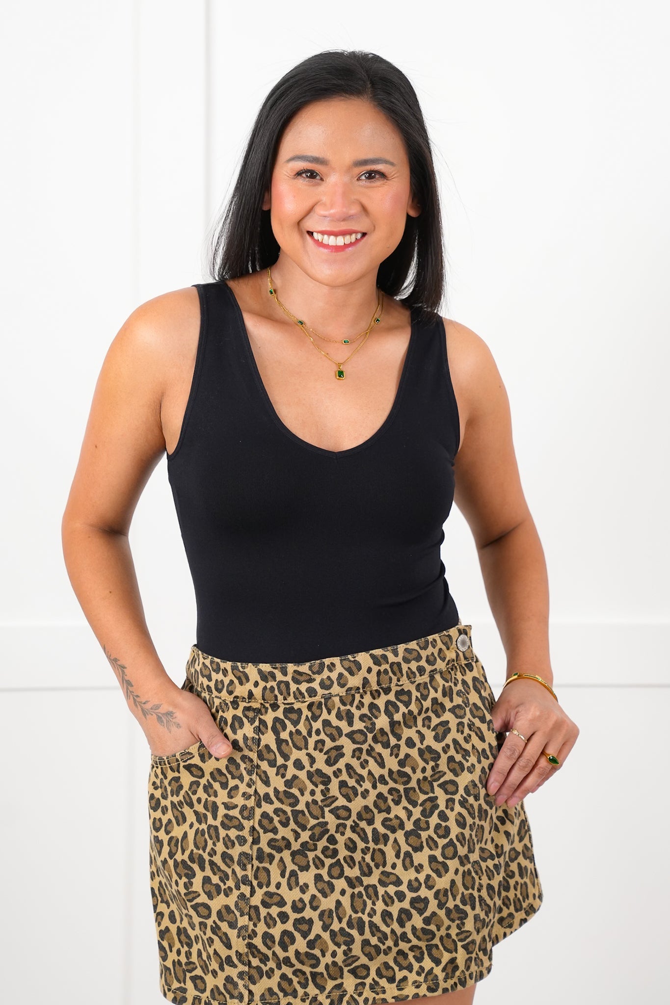 Door Buster! Plus/Reg Solid Sleeveless Reversible Tank Top