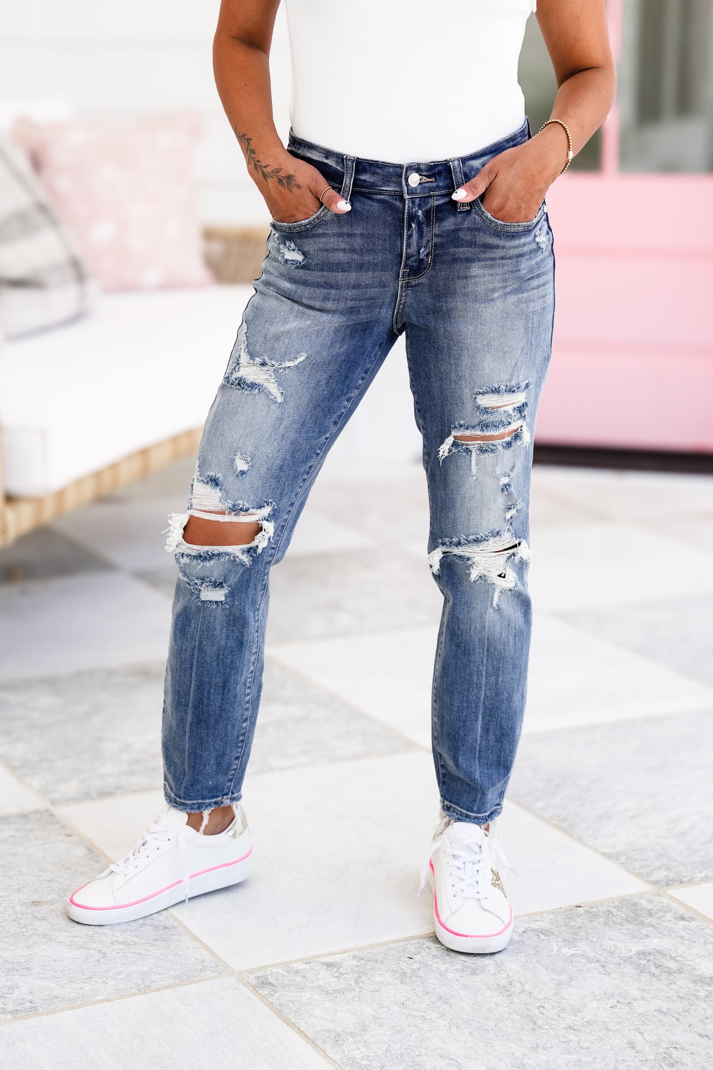 Judy Blue Lunch Break Mid-Rise Distressed Boyfriend Jeans