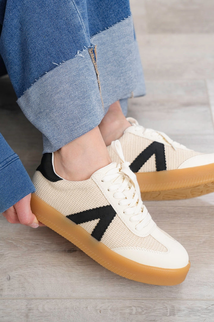 MIA Low Top Mesh V Design Sneaker