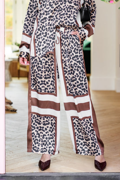 POL Leopard Print Elastic Waist Pants with Pockets