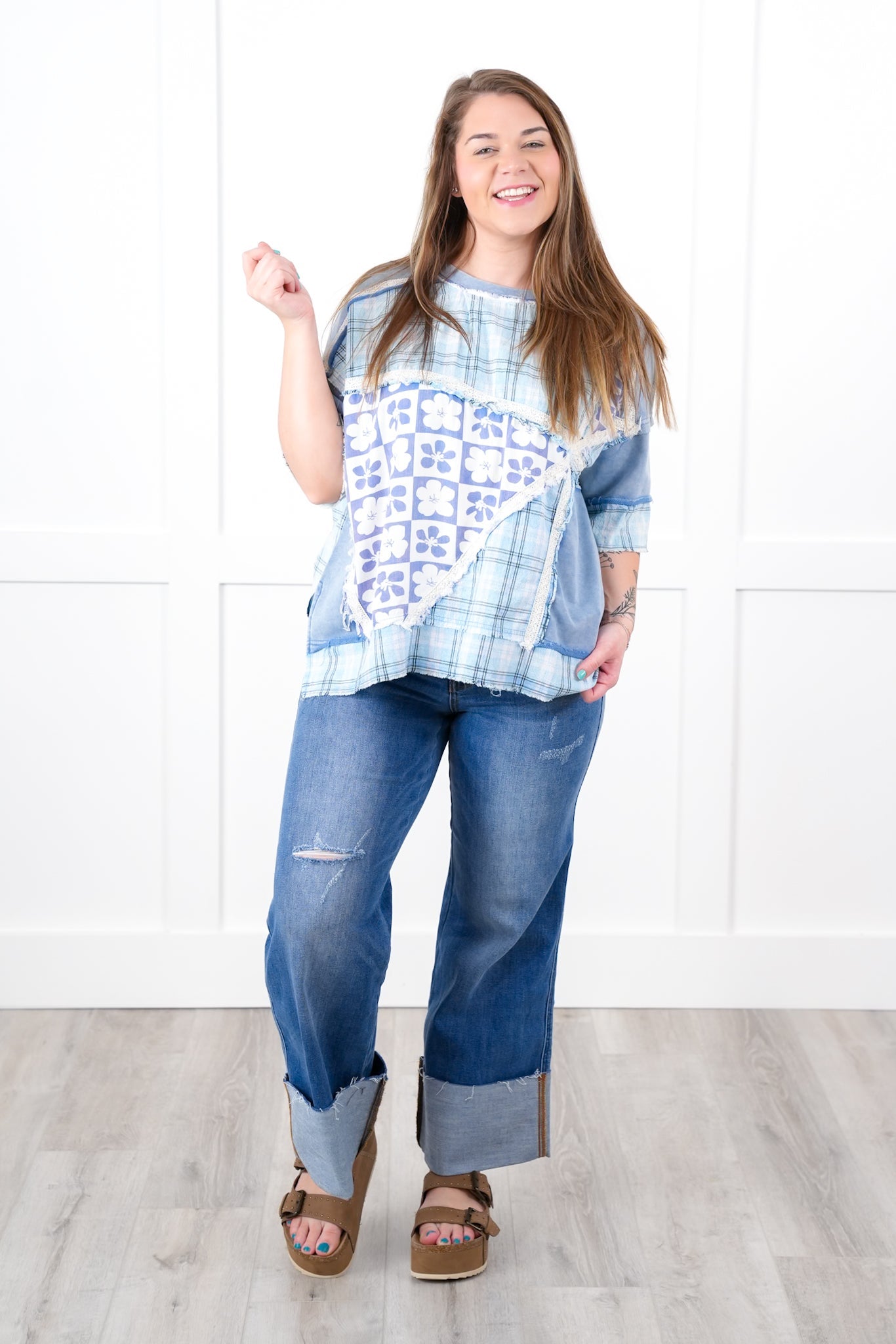 Mixed Print Short Sleeve Top with Lace Trim Detail