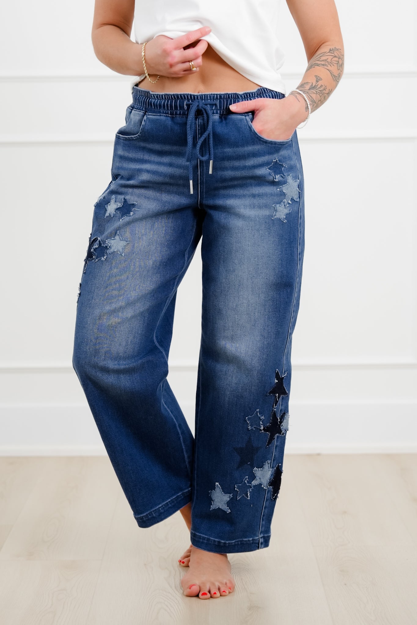 Risen Dark Wash Elastic Waistband Slouchy Barrel Star Patch Jeans