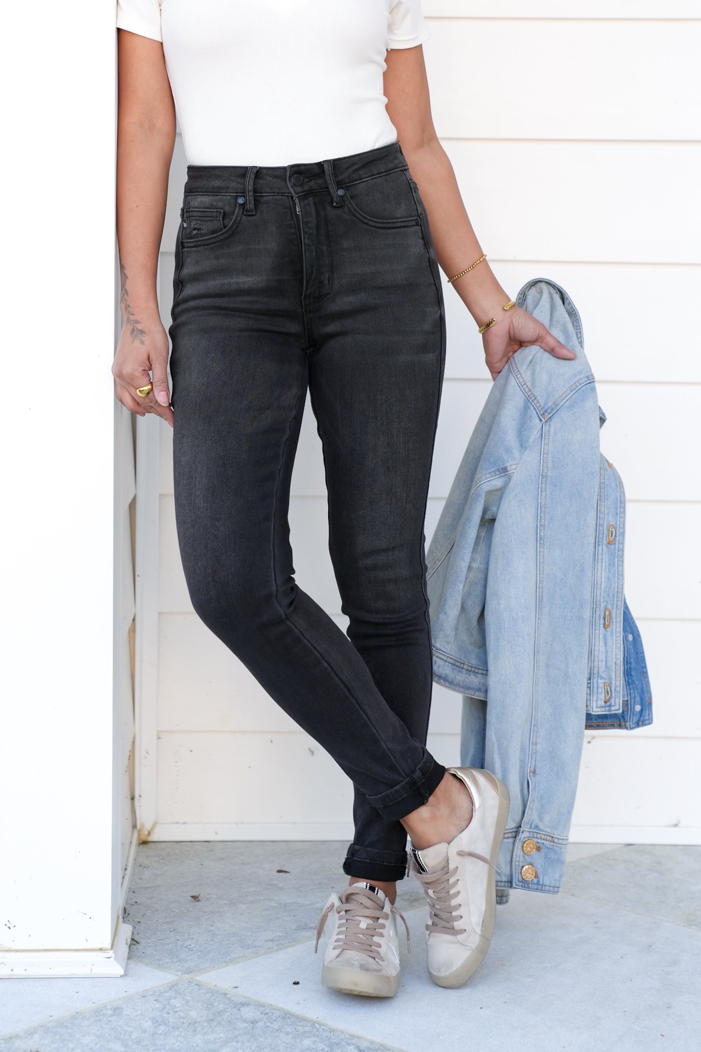 Judy Blue Mid Rise Black Tummy Control Skinny Jeans