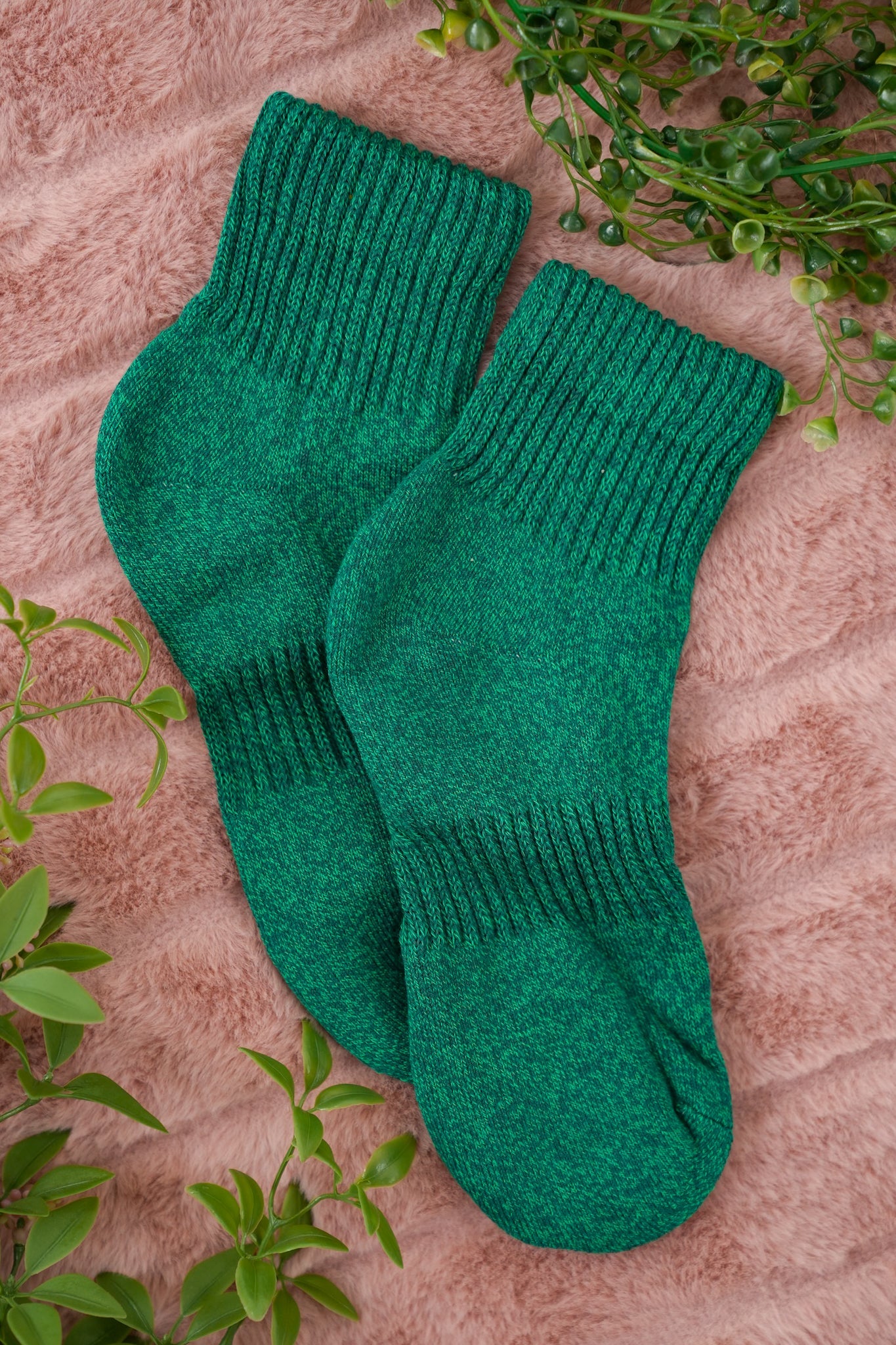 Solid Color Quarter Sporty Socks