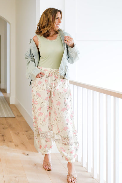 POL Ivory Floral Elastic Waist Jogger Pants