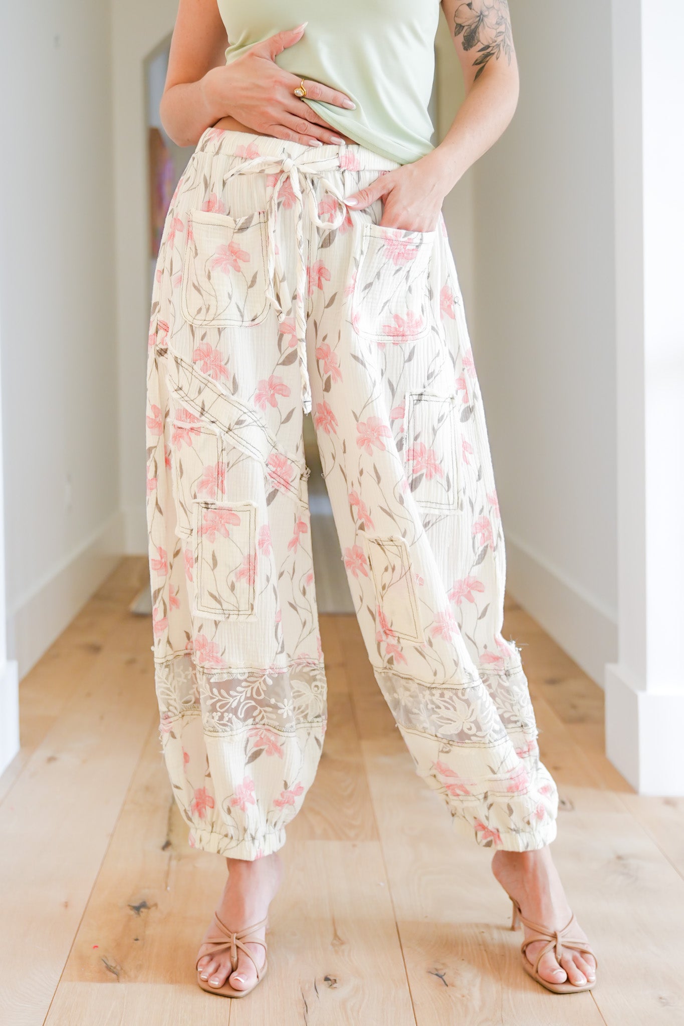 POL Ivory Floral Elastic Waist Jogger Pants
