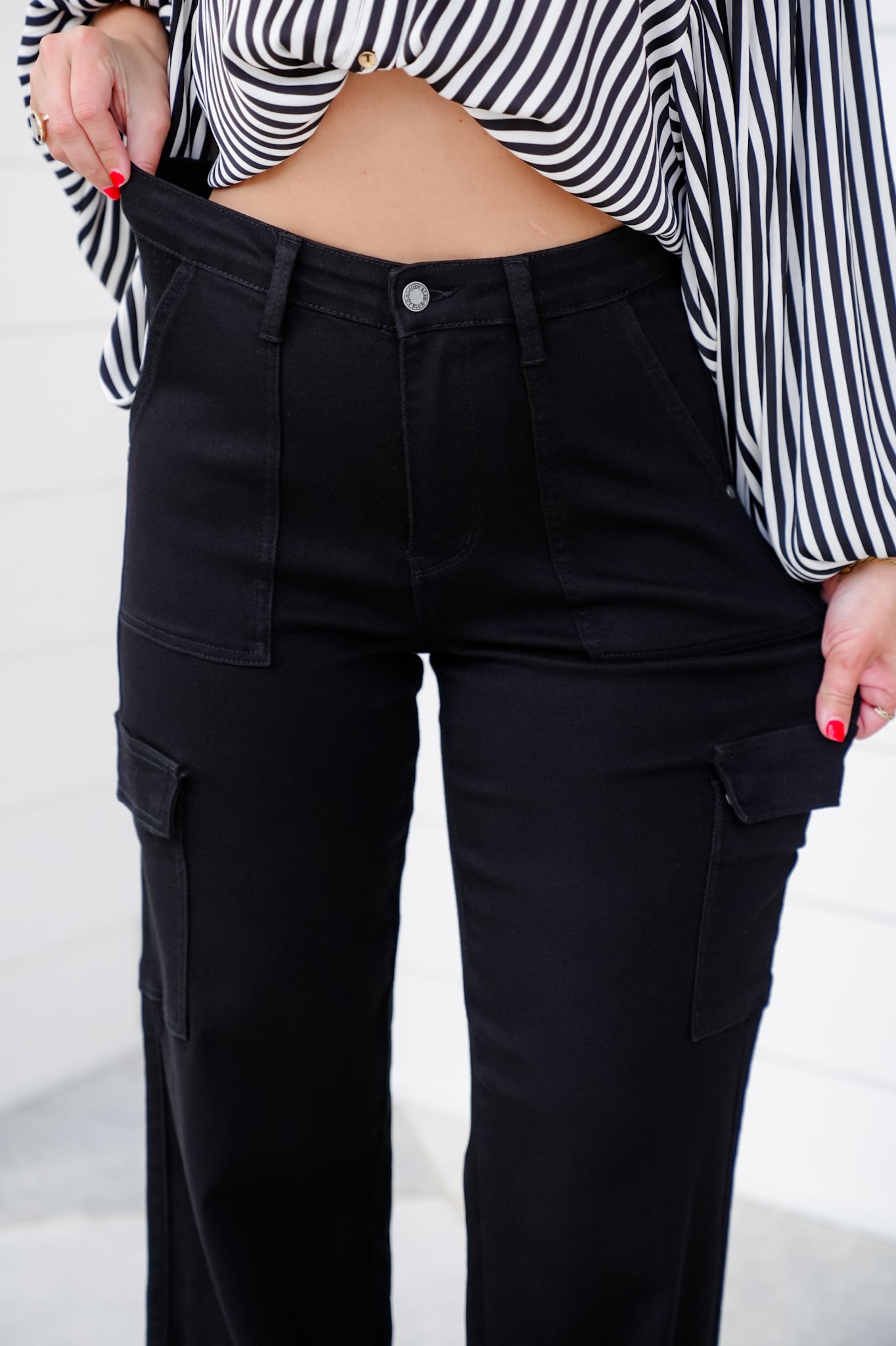 Judy Blue High Rise Black Wide Leg Cargo Jeans