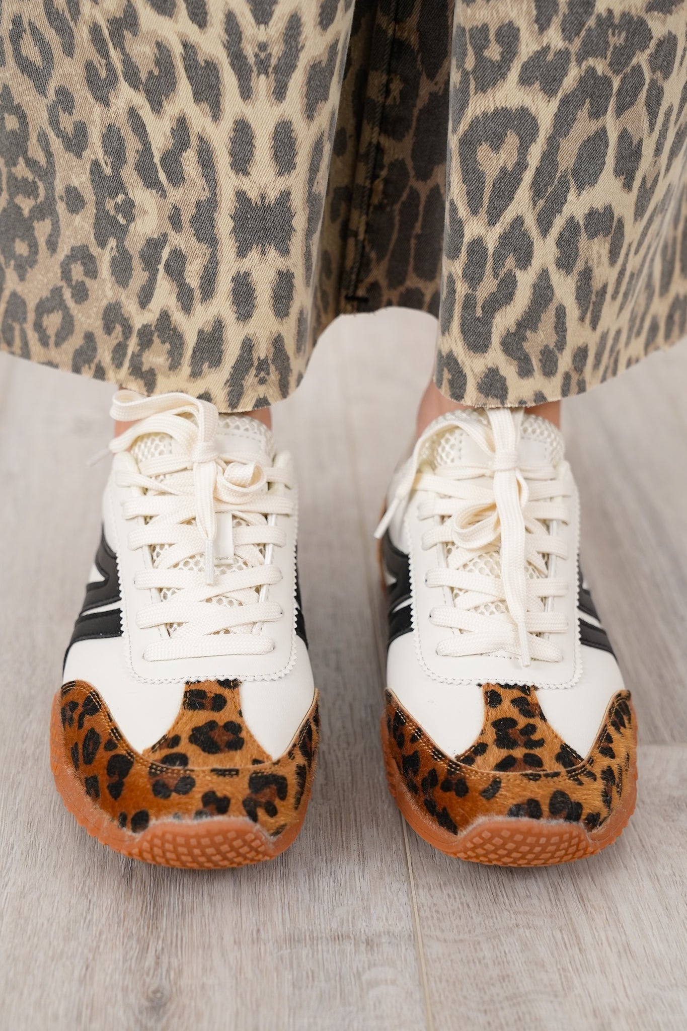 Contrast Design Athletic Sneakers