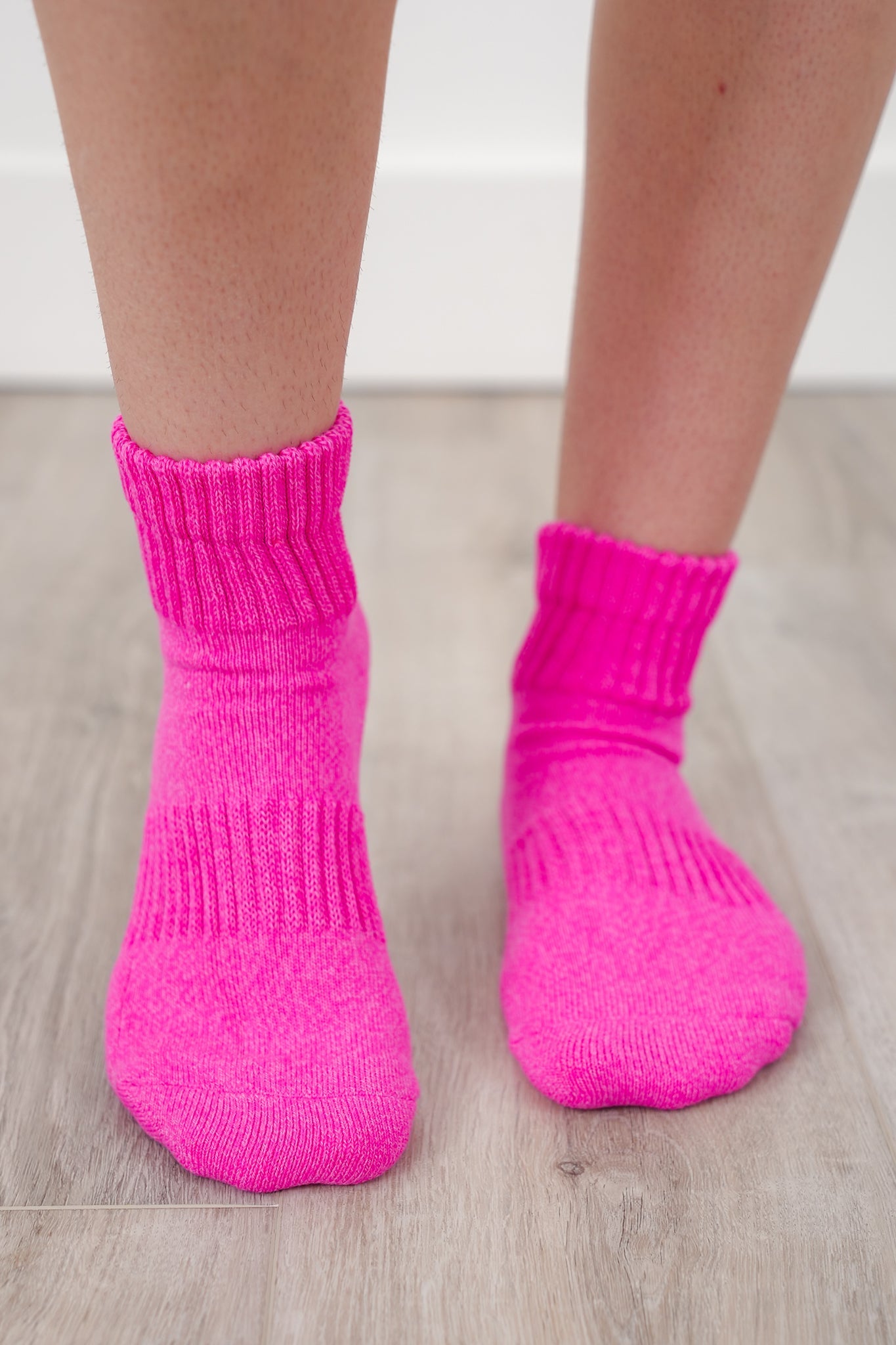 Solid Color Quarter Sporty Socks
