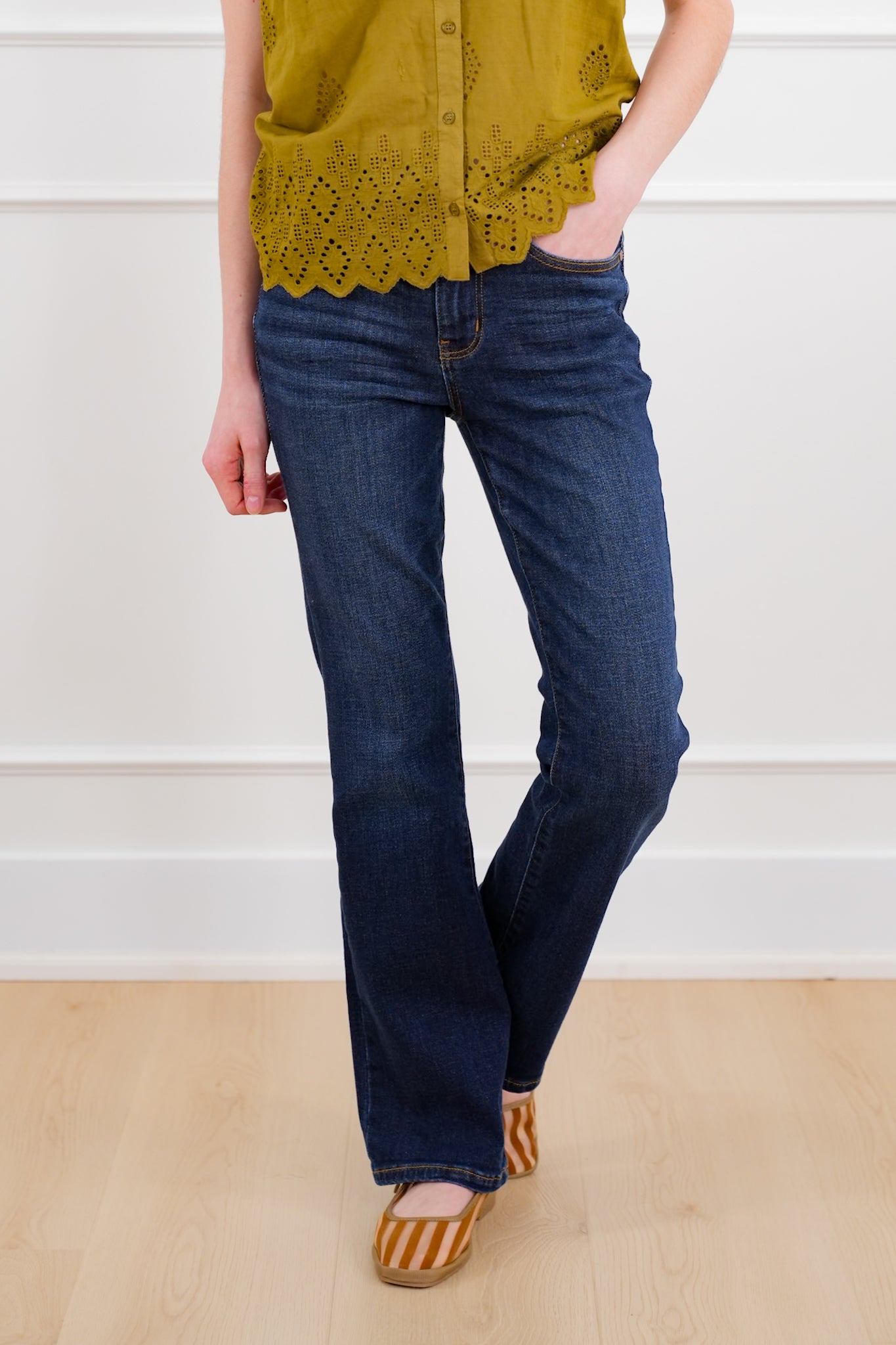 Judy Blue PETITE Mid Rise Dark Wash Bootcut Jeans