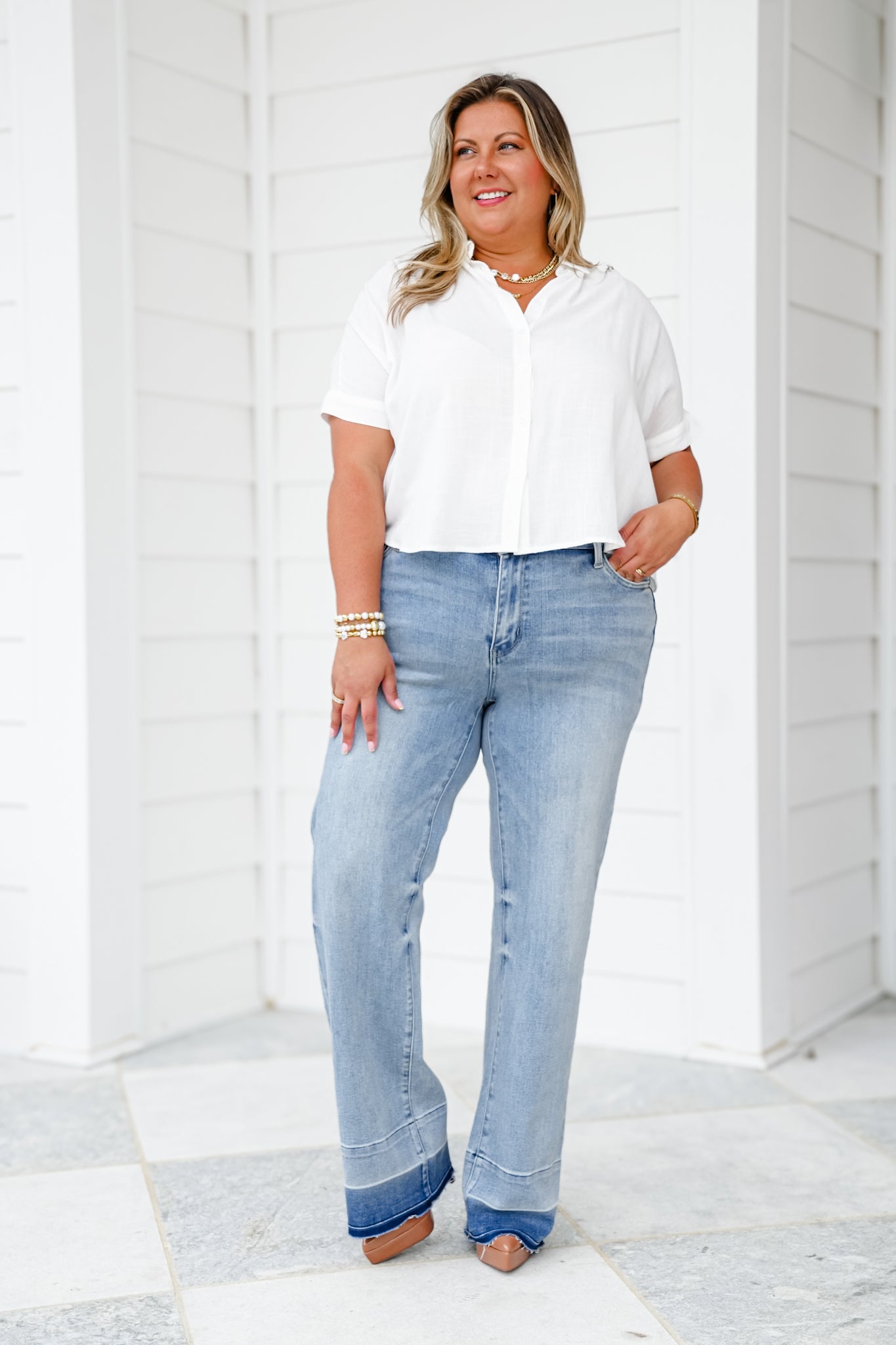 Judy Blue Mid Rise Light Wash Wide Leg Released Hem Jeans
