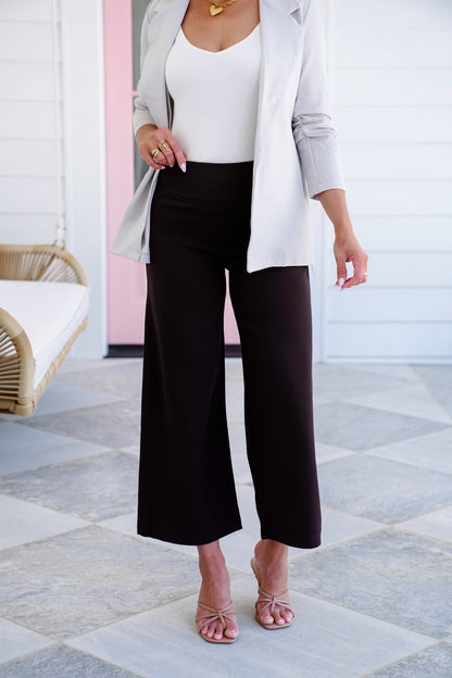 Door Buster! Plus/Reg Solid Knit Wide Leg Cropped Pull On Pants
