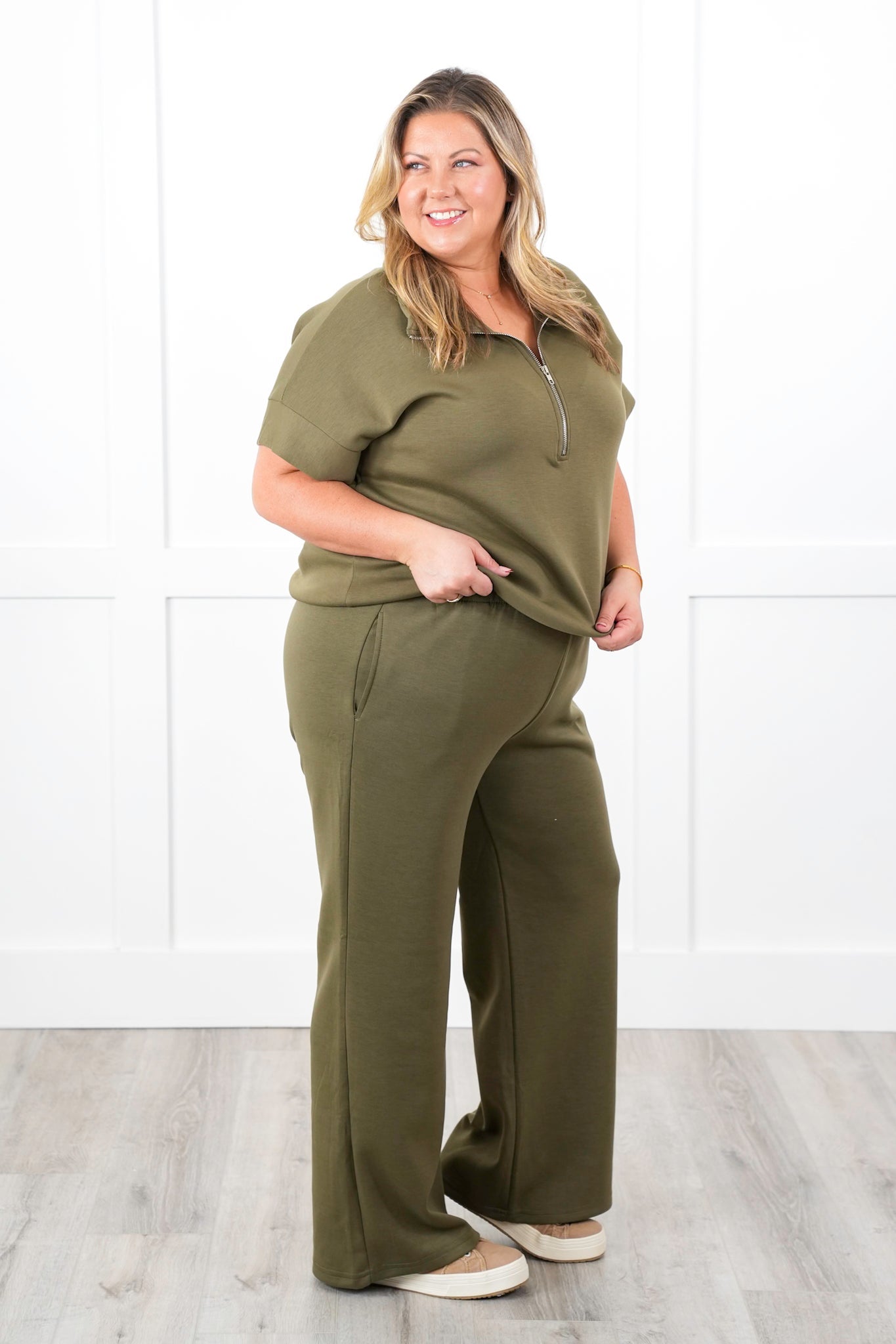 Door Buster! Plus/Reg Scuba Short Sleeve Half Zip Up Top and Pant Travel Set