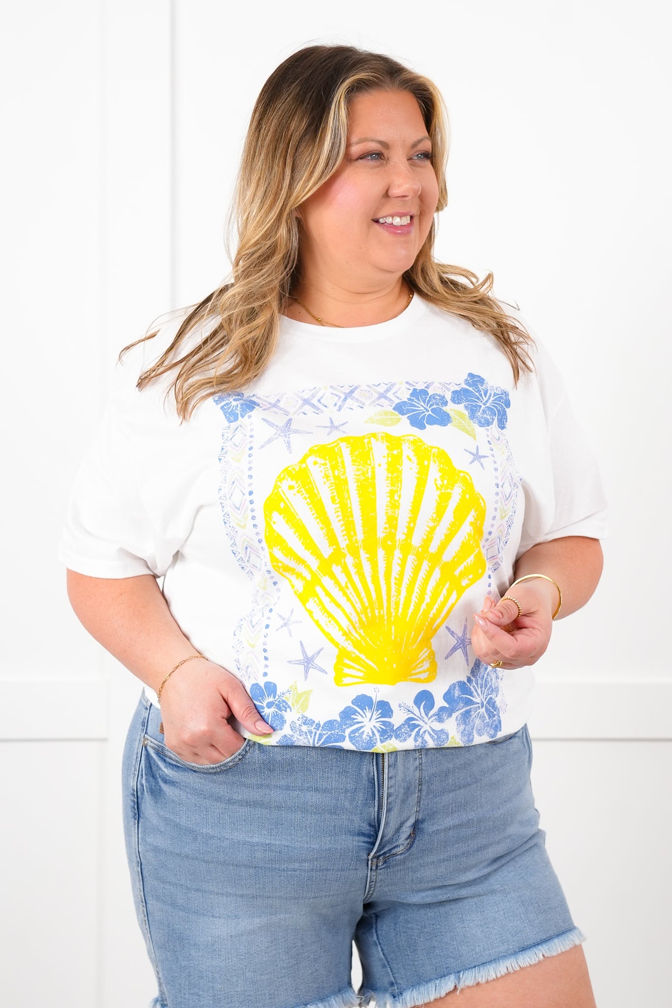 White Short Sleeve Tropical Sea Shell Graphic Tee
