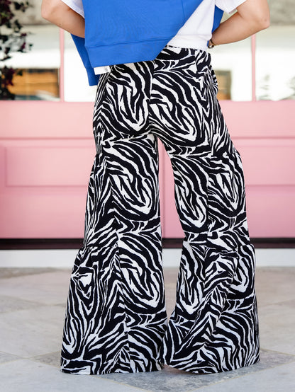 Plus/Reg Zebra Print Elastic Waist Tiered Wide Leg Pants