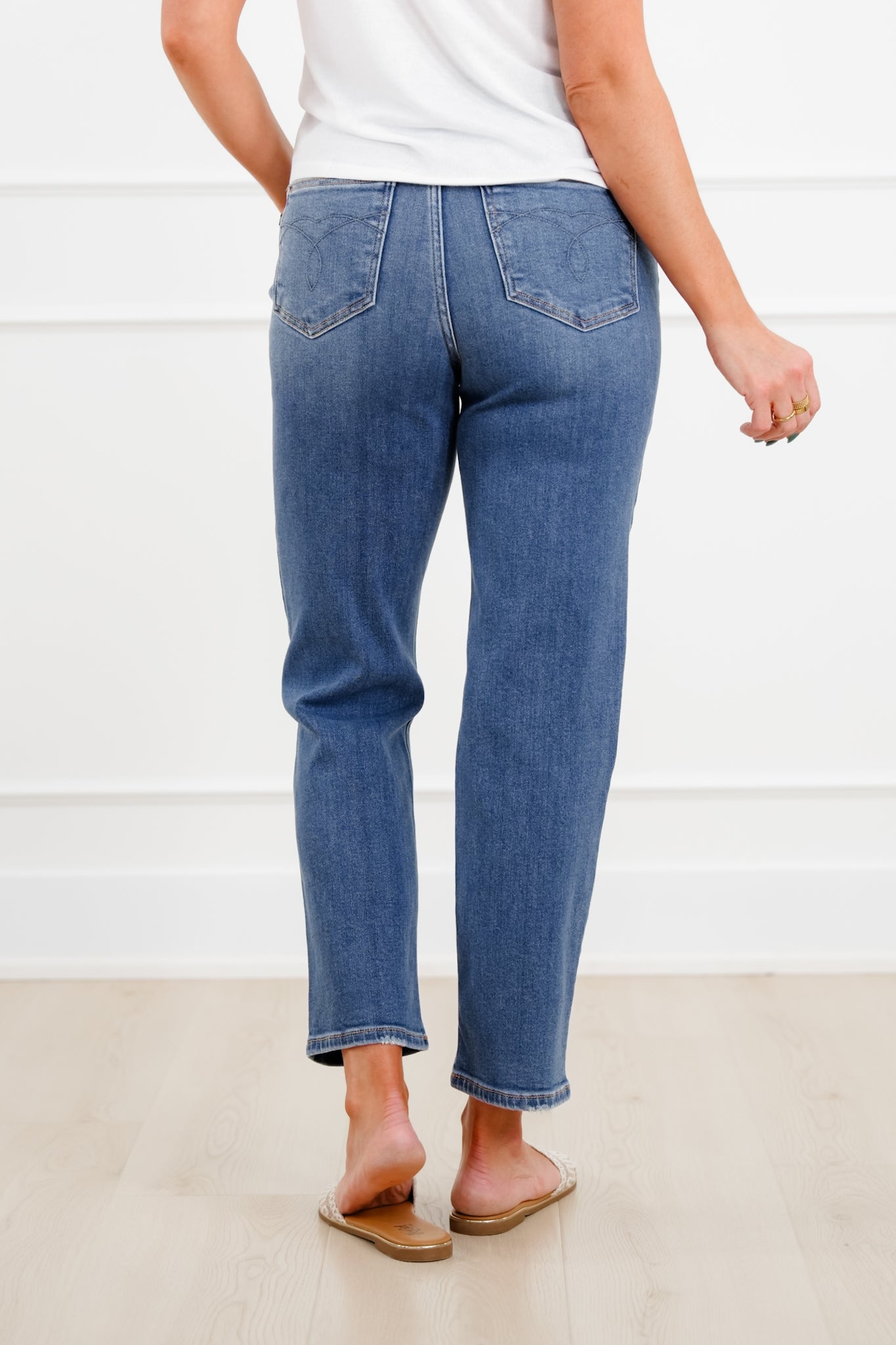 Judy Blue High Rise Medium Wash Ankle Length Straight Leg Jeans