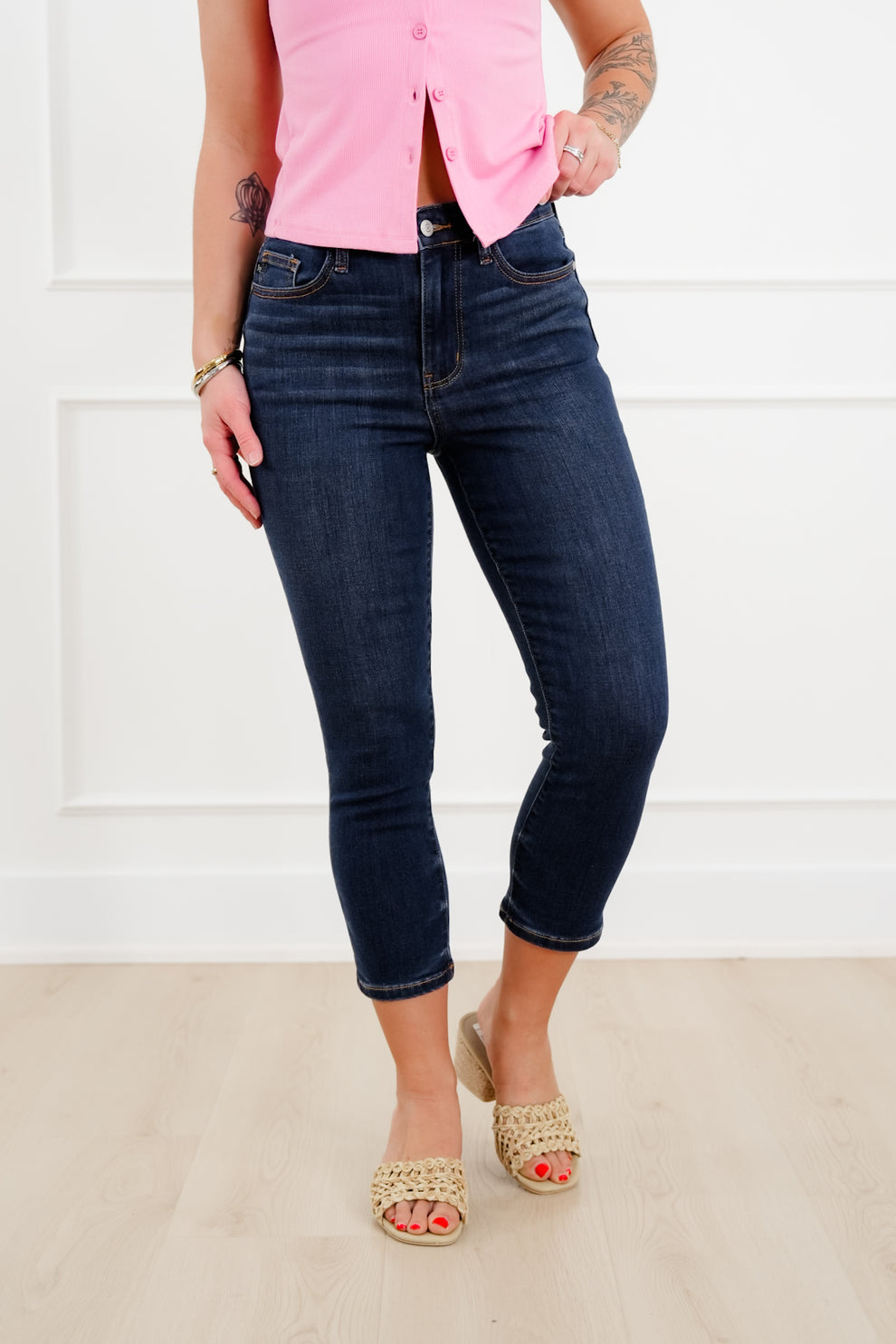 Judy Blue High Rise Dark Wash Cuffed Capri – Freckled Poppy