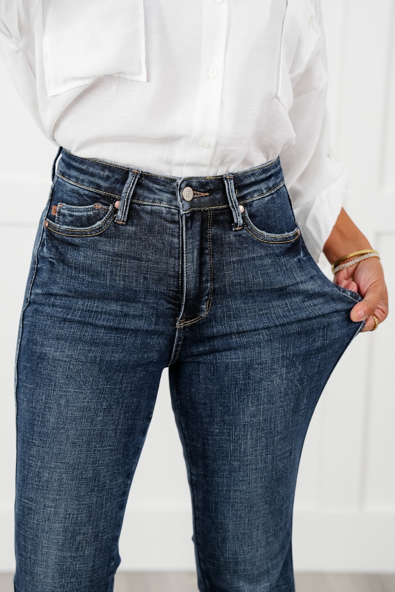 Restock! Judy Blue The Amelia Dark Wash Tummy Control Flare Jeans With Booty Lifting