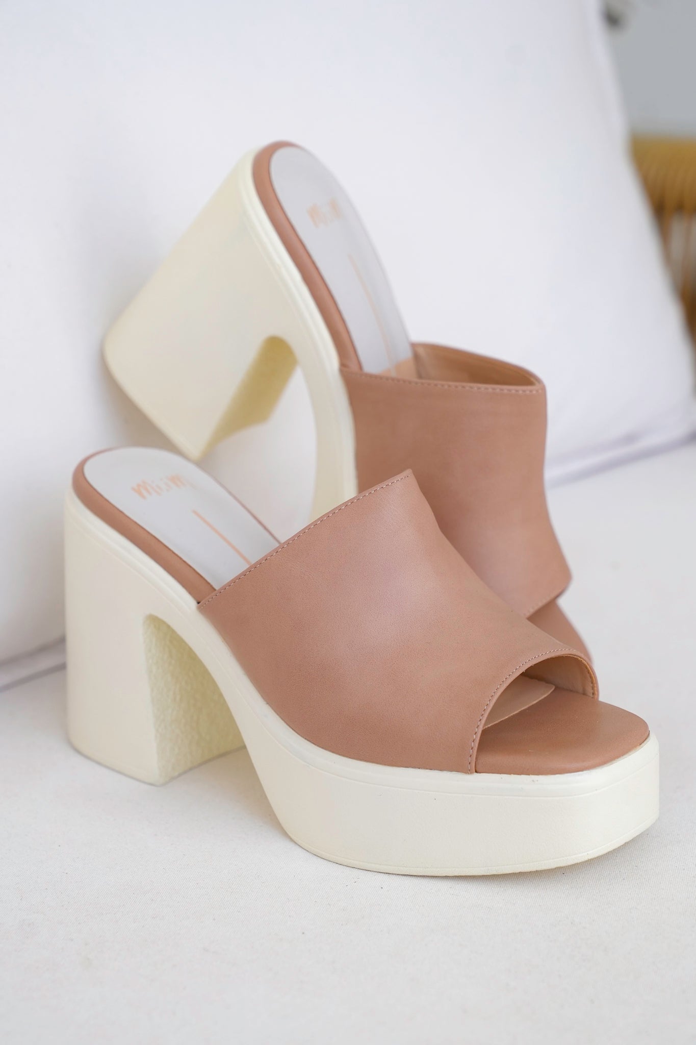 Chic Two-Tone Chunky Platform Heels