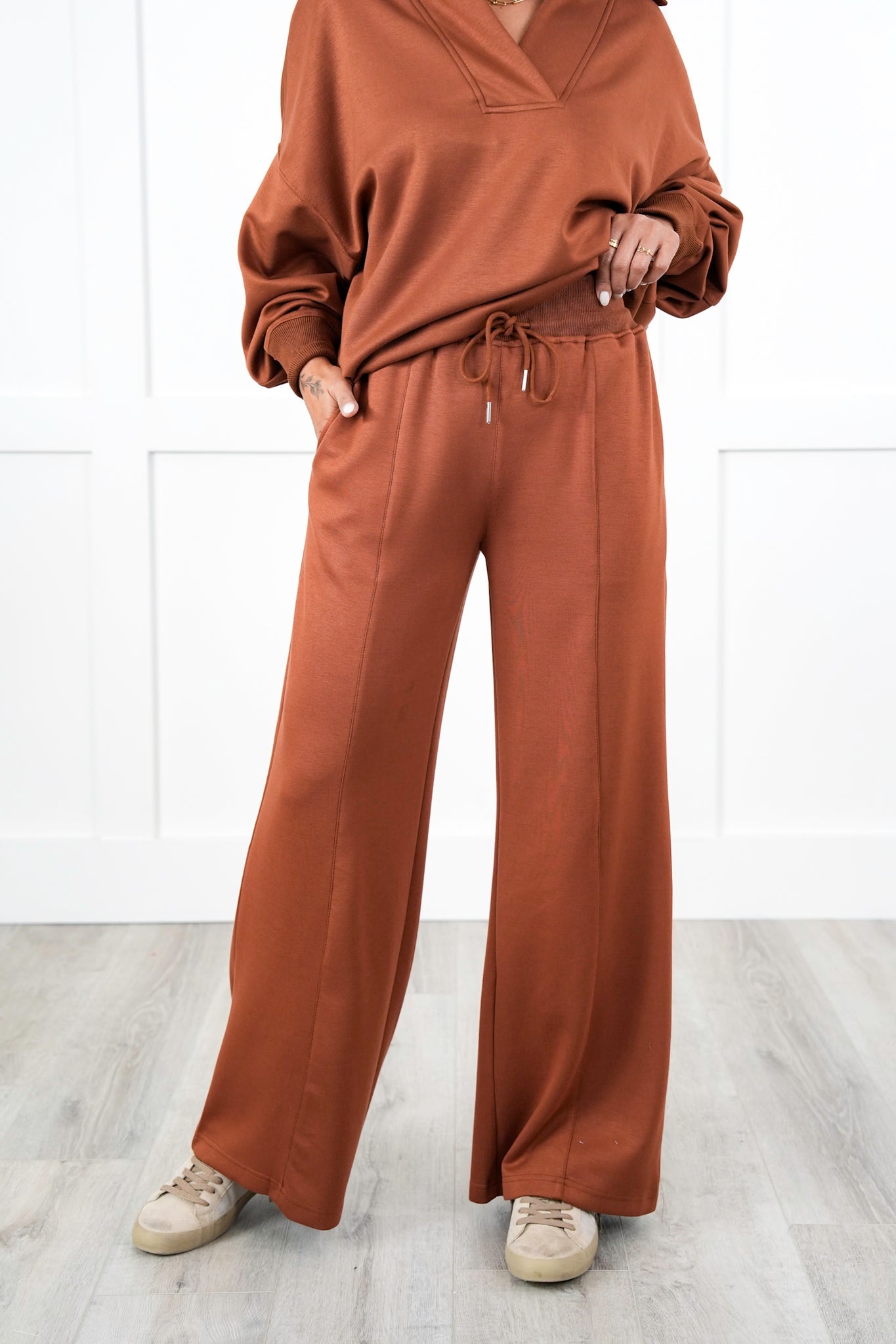 Plus/Reg Solid Soft Knit Elastic Waist Relaxed Pants with Side Pockets