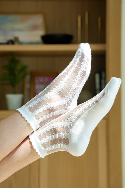 Floral Lace Trimmed Ankle Sock