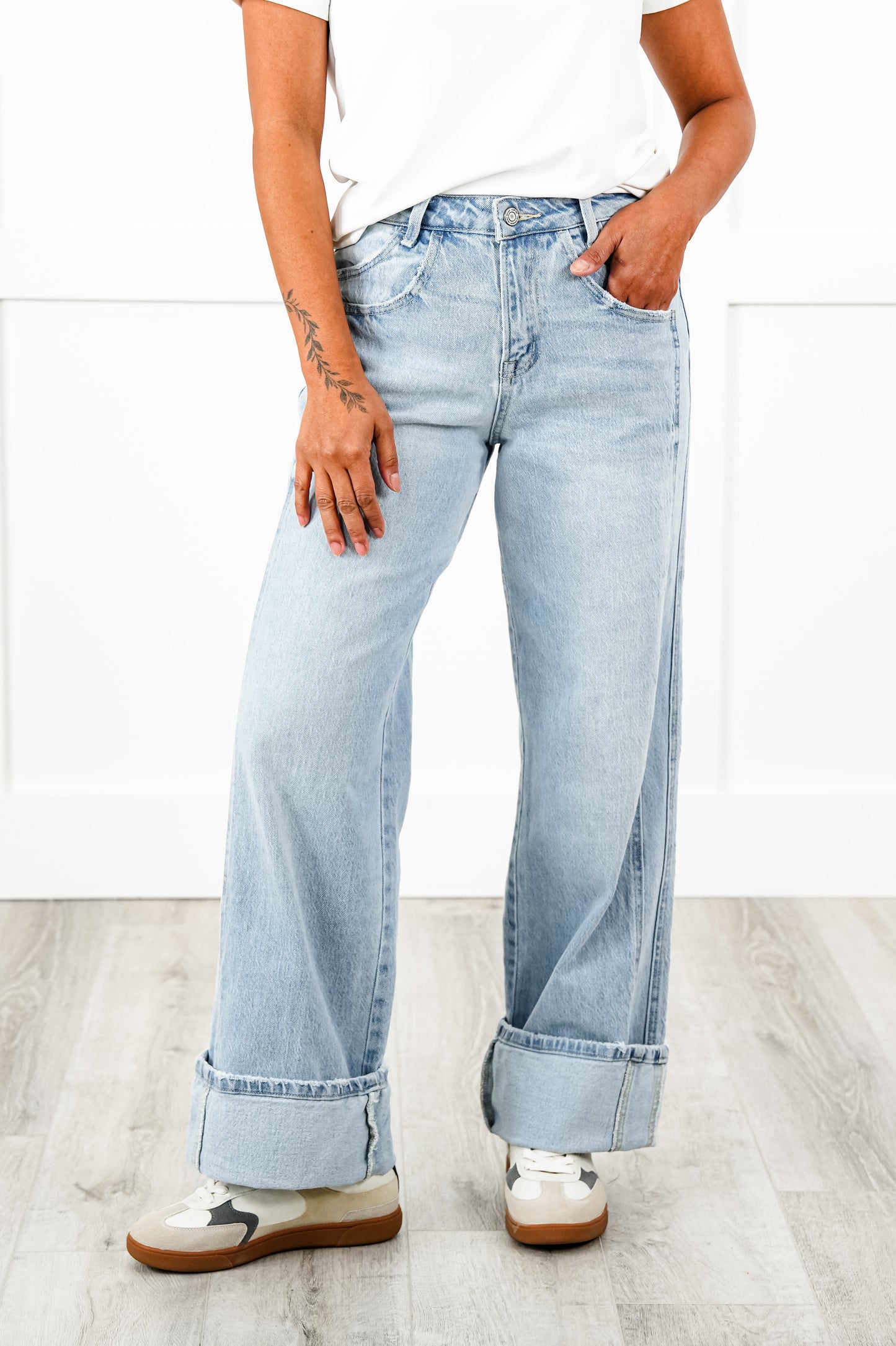 Vervet Super High Rise Light Wash Cuffed Baggy Wide Leg Jeans
