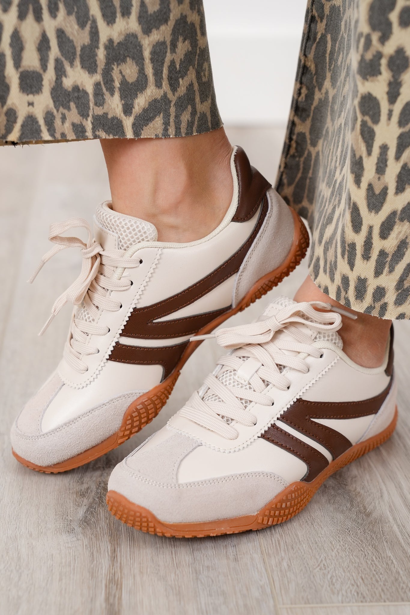 Contrast Design Athletic Sneakers
