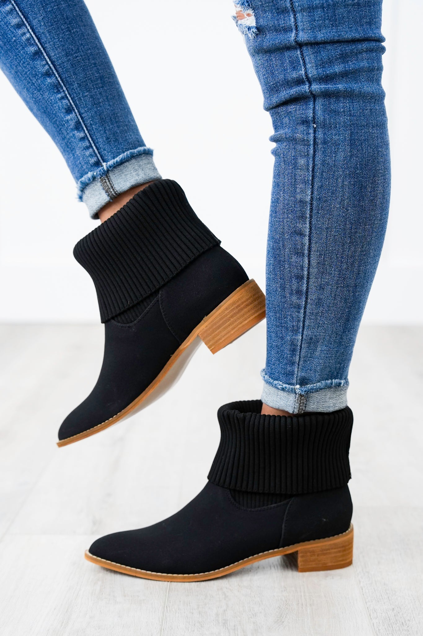 Ribbed Knit Cuff Boots