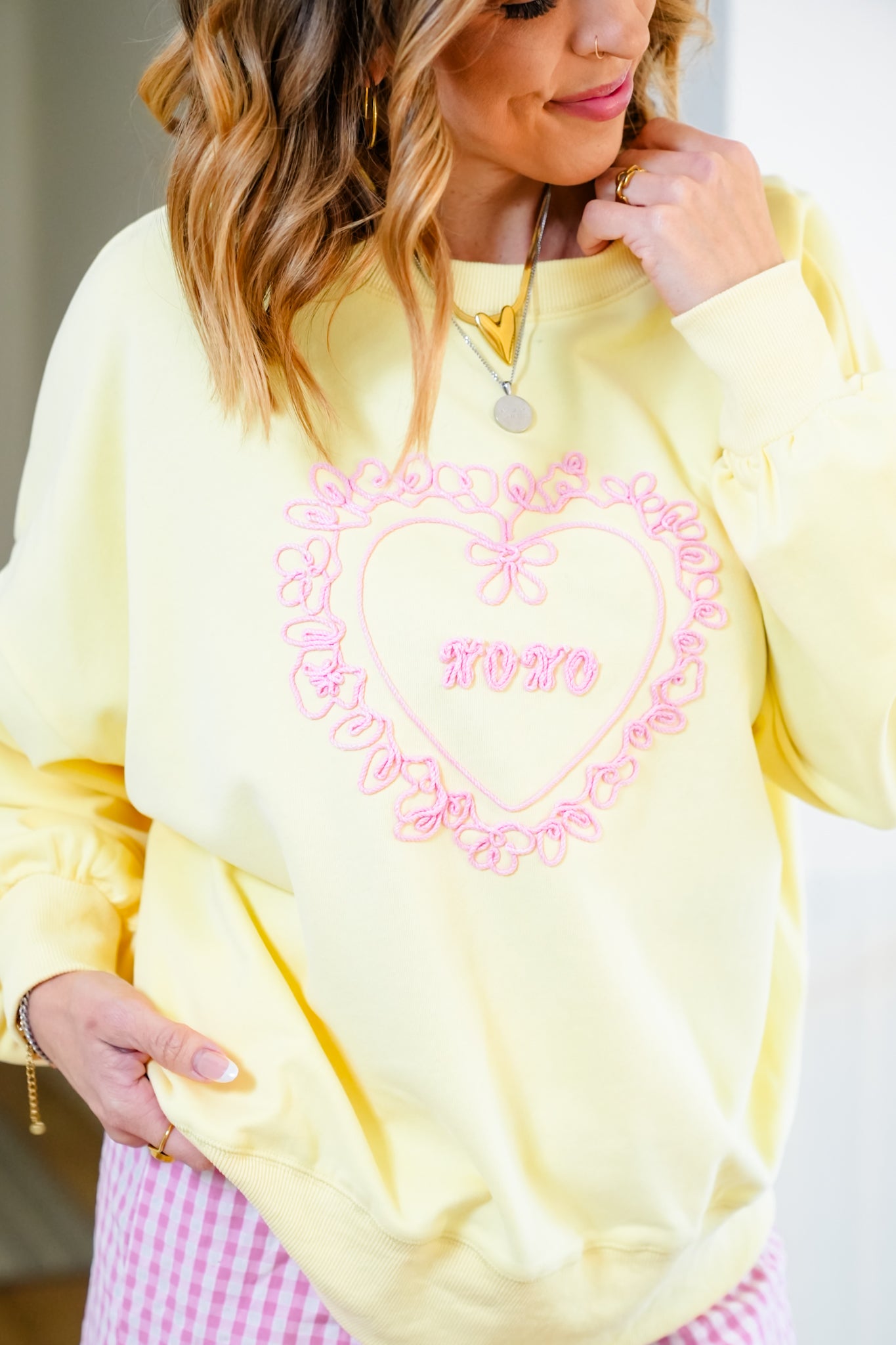Long Sleeve Embroidered "XOXO" Heart Pullover Sweatshirt