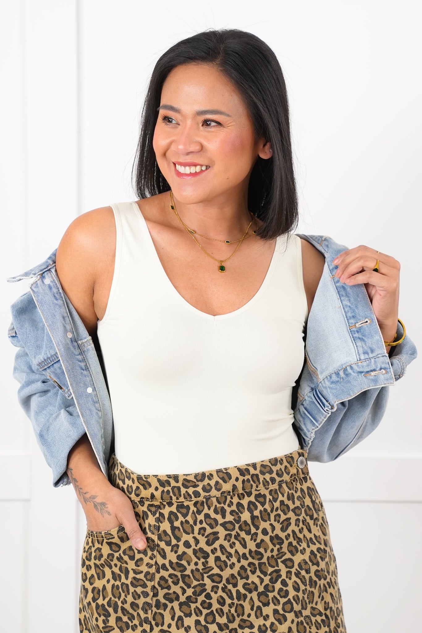 Door Buster! Plus/Reg Solid Sleeveless Reversible Tank Top