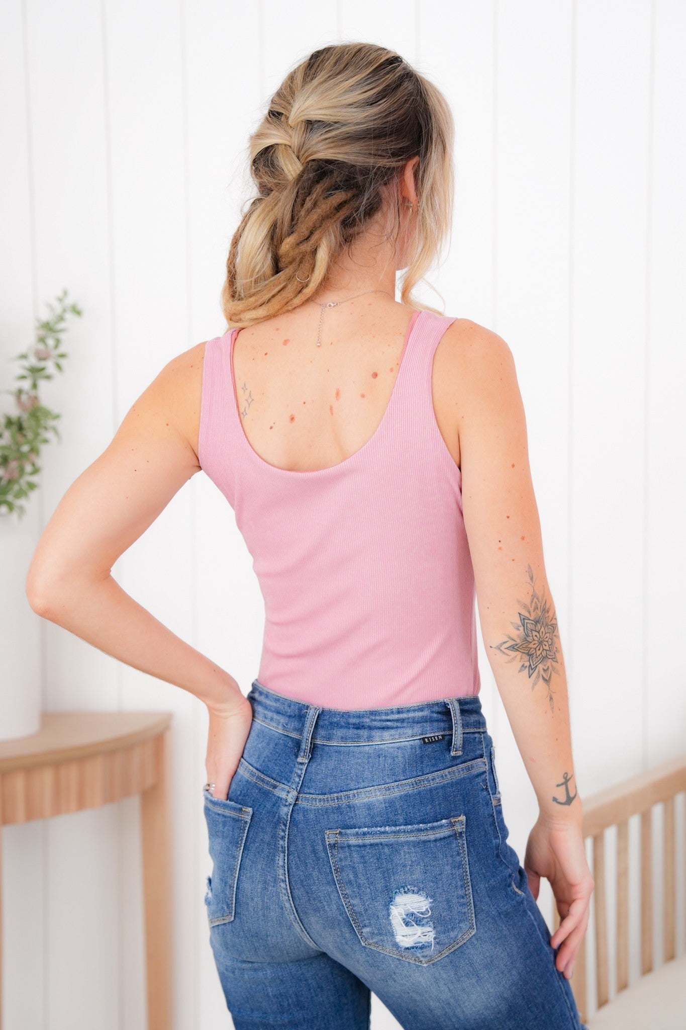 Plus/Reg Sleeveless Ribbed Knit Reversible Bodysuit (Multiple Colors)